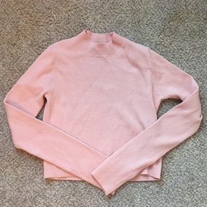 Women’s light pink sweater